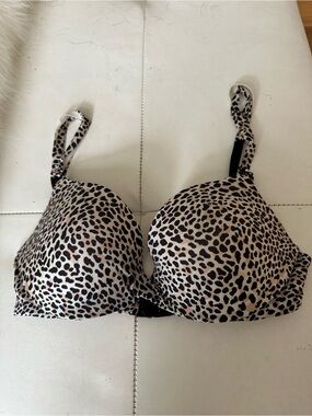 Victoria’s Secret Leopard Print push-up  Bra - Beige/Black